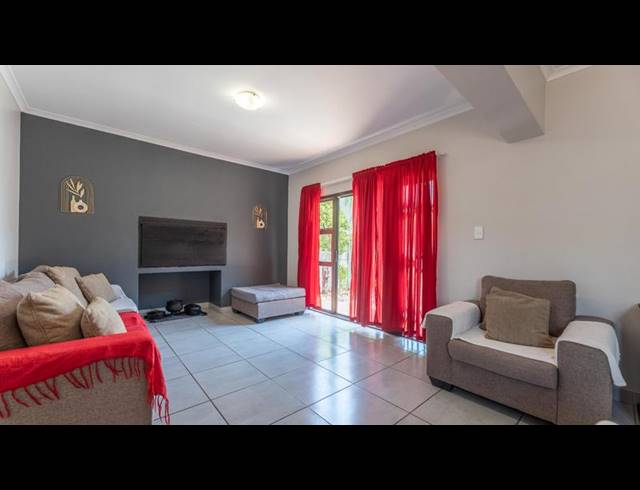 3 BEDROOM HOUSE FOR SALE IN VIKING VILLAGE